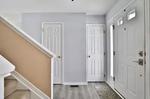 8628 Clover Glade Dr, Lewis Center, OH 43035 - Photo 2