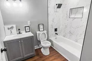 1973 Dunning Rd, Columbus, OH 43219 - Photo 12