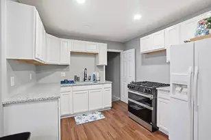 1973 Dunning Rd, Columbus, OH 43219 - Photo 6