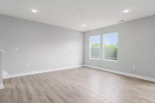 695 Erickson Ave, Columbus, OH 43213 - Photo 14