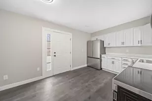 375 Darby Ct, Galloway, OH 43119 - Photo 8