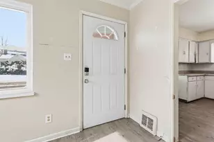 822 S Ruby Ave, Columbus, OH 43227 - Photo 12