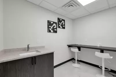 37 E Wilson Bridge Road, Worthington, OH 43085 - Photo 12