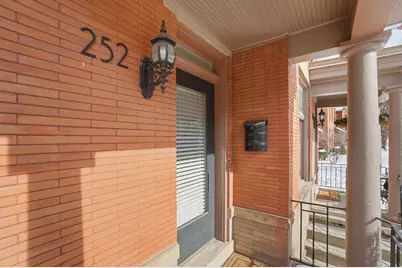 252 W Hubbard Avenue, Columbus, OH 43215 - Photo 6