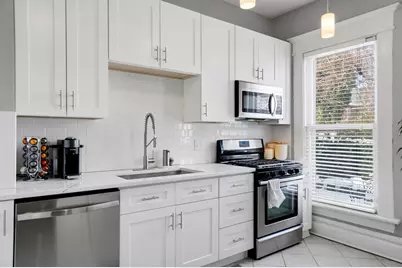 252 W Hubbard Avenue, Columbus, OH 43215 - Photo 16