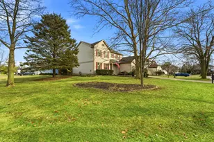 7246 Sundown Ct, Dublin, OH 43017 - Photo 2