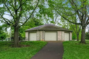 2674 Woodstock Rd, Upper Arlington, OH 43221 - Photo 44