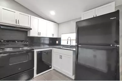 445 N Highland Avenue, Columbus, OH 43204 - Photo 10