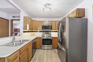 8642 Victoria Meadow Ln, Reynoldsburg, OH 43068 - Photo 10