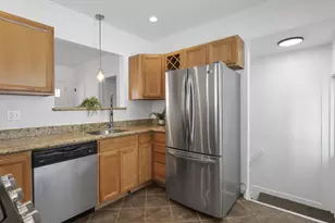 180 N Harding Rd, Columbus, OH 43209 - Photo 12