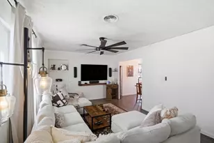 306 Madison Dr S, West Jefferson, OH 43162 - Photo 4