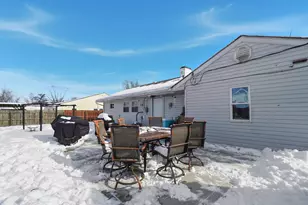 306 Madison Dr S, West Jefferson, OH 43162 - Photo 24