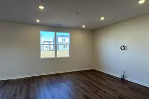330 Honeysuckle St, South Bloomfield, OH 43103 - Photo 10