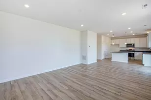 328 Honeysuckle St, South Bloomfield, OH 43103 - Photo 8