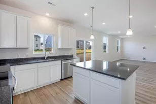 328 Honeysuckle St, South Bloomfield, OH 43103 - Photo 6