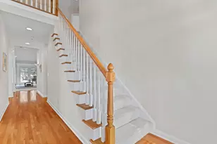 2022 Lake Shore Dr, Columbus, OH 43204 - Photo 8