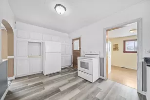 435 W Railroad St, Galion, OH 44833 - Photo 8