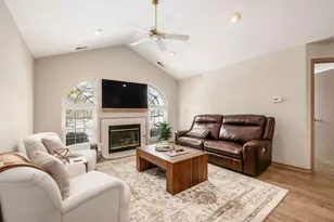 9427 Clermont Cir, Powell, OH 43065 - Photo 2