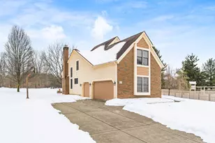 9440 Haaf Farm Ct NW, Pickerington, OH 43147 - Photo 2