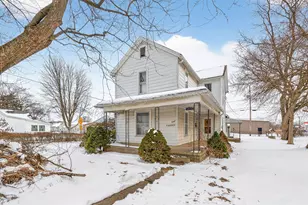 104 S Pierce Ave, Lancaster, OH 43130 - Photo 2