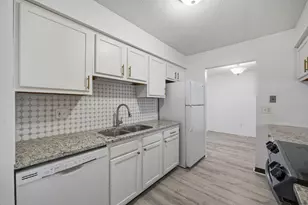 5258 Captains Ct, Columbus, OH 43220 - Photo 16