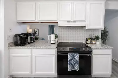 5258 Captains Court #E, Columbus, OH 43220 - Photo 6