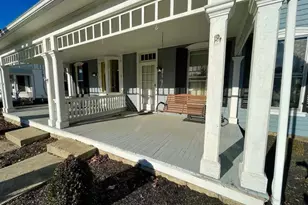 160 1/2 W Mound St, Circleville, OH 43113 - Photo 2