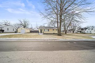 2981 Templeton Rd, Columbus, OH 43209 - Photo 2