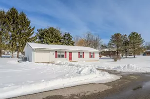 62132 Beech Circle Rd, Cambridge, OH 43725 - Photo 2