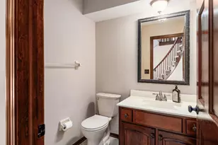 890 Pipestone Dr, Columbus, OH 43235 - Photo 10