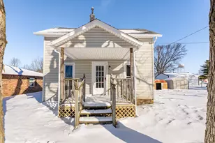 218 W Troy St, Saint Paris, OH 43072 - Photo 2