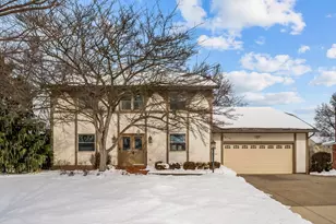 1566 Lorraine Ave, Columbus, OH 43235 - Photo 2