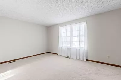 5000 Honeysuckle Boulevard, Columbus, OH 43230 - Photo 4