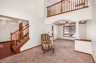 1195 Village Dr, Marysville, OH 43040 - Photo 10