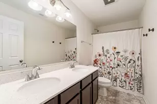 1603 Lewes Castle Dr, Grove City, OH 43123 - Photo 34