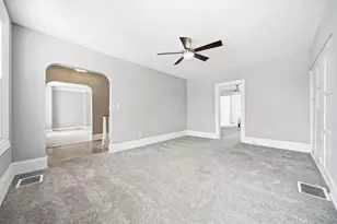 378 E Franklin St, Circleville, OH 43113 - Photo 2