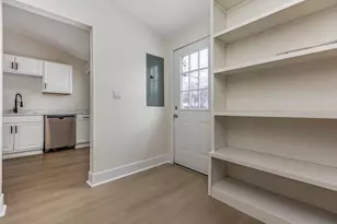 814 Miriam Dr W, Columbus, OH 43204 - Photo 14