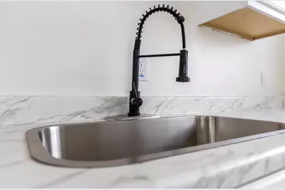 814 Miriam Drive W, Columbus, OH 43204 - Photo 12