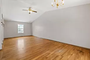 2248 Golden Leaf Ln, Columbus, OH 43223 - Photo 8