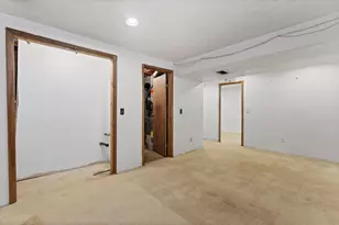 2248 Golden Leaf Ln, Columbus, OH 43223 - Photo 34