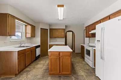 2248 Golden Leaf Lane, Columbus, OH 43223 - Photo 12