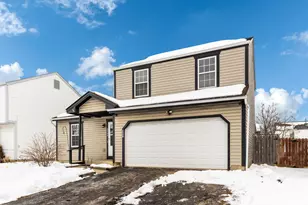 2248 Golden Leaf Ln, Columbus, OH 43223 - Photo 2