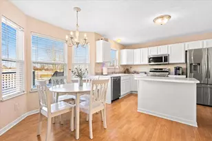 1636 E Turkey Run Dr, Newark, OH 43055 - Photo 2