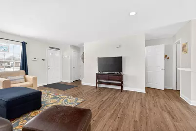 1054 Shady Lake Drive, Columbus, OH 43228 - Photo 8