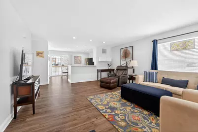 1054 Shady Lake Drive, Columbus, OH 43228 - Photo 4