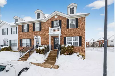 1054 Shady Lake Drive, Columbus, OH 43228 - Photo 2