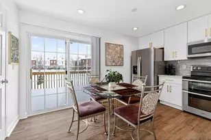 1054 Shady Lake Dr, Columbus, OH 43228 - Photo 10