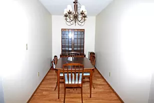 5885 Beechcroft Rd, Columbus, OH 43229 - Photo 4