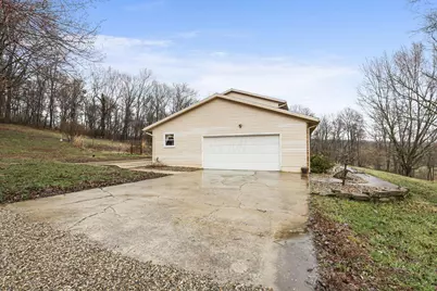 10410 Pleasant Valley Road NE, Frazeysburg, OH 43822 - Photo 38