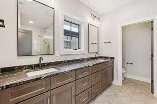 2828 Kobuk Dr, Columbus, OH 43228 - Photo 18